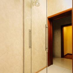 2-местный номер полулюкс с 1 двуспальной кроватью