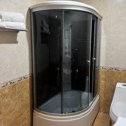 Номер делюкс семейный с 1 двуспальной кроватью