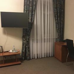 Номер люкс с 1 двуспальной кроватью #8