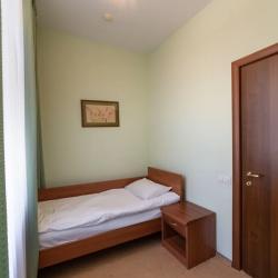 Номер полулюкс с 1 двуспальной кроватью