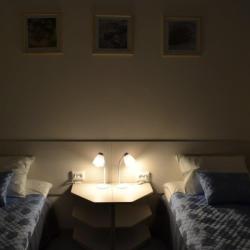 Номер стандарт с 2 односпальными кроватями (с завтраком)