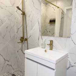 Фото Апартаменты на проезде Цандера 1