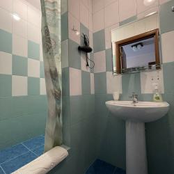 Номер полулюкс с 1 двуспальной кроватью