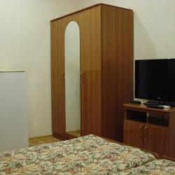 Номер стандарт семейный с 2 односпальными и 1 двуспальной кроватью