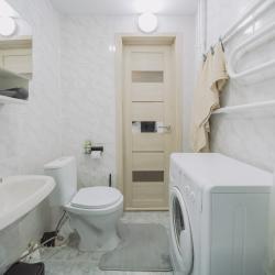 Фото Уютные апартаменты на улице Челюскинцев 27