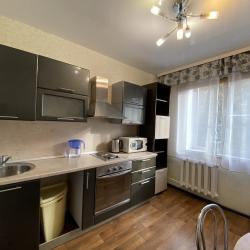 1-комнатные апартаменты стандарт 1-к. кв. ул. Угданская 8 №1