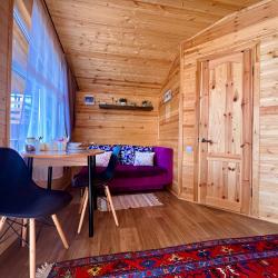 Коттедж стандарт с 1 односпальной и 1 двуспальной кроватью