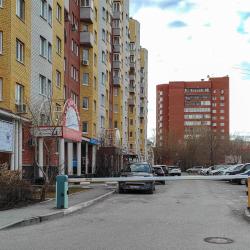 Нижняя кровать в 8-местном общем номере (общие удобства)