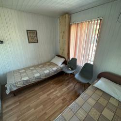 Комната эконом с 2 односпальными кроватями  (удобства на этаже)