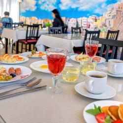 Salvador Holiday Hotel & Aqua-zone (Сальвадор Холидей) — a4aeef0497e6a53cb37e0d98f25f2d21
