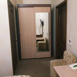 Номер эконом с 1 двуспальной кроватью (с завтраком, без окна)