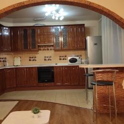 Фото Апартаменты на улице Степанца 3