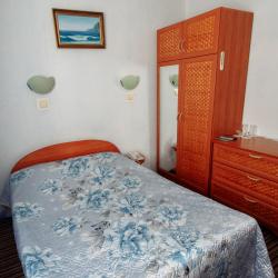 Номер стандарт эконом с 1 двуспальной кроватью