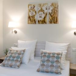Фото Отель Loyal Guest House (Лоял)