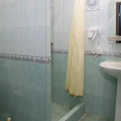 Номер стандарт с 1 двуспальной кроватью