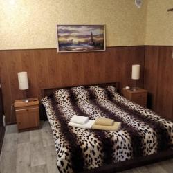Номер люкс семейный с 2 двуспальными кроватями