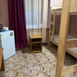 Кровать в 6-местном общем номере (общие удобства)
