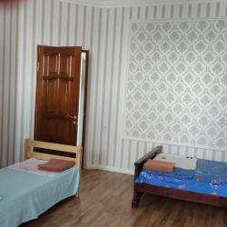Комната семейная с 2 двуспальными кроватями (Удобства на этаже)