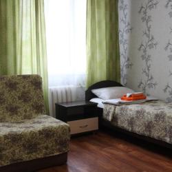 Номер стандарт с 2 односпальными кроватями и диваном