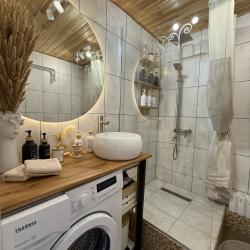 Фото Апартаменты SVlакшми Home на улице Пригородная