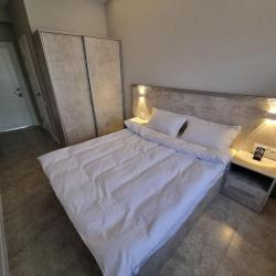 Номер стандарт с 1 двуспальной кроватью