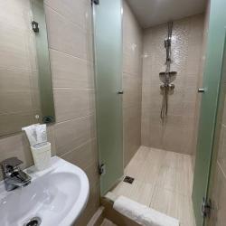 VeryHotel — a669b97aa696409f9b668b74efed7f29