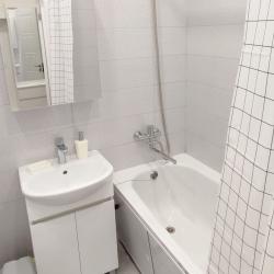 Фото Апартаменты Суточно на улице Пугачева 33