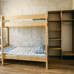 Кровать в 6-местном общем номере