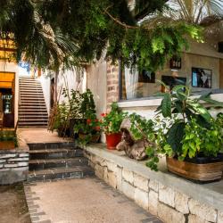 Фото Отель Дэм