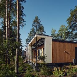 8-местный коттедж улучшенный с общей террасой и видом на лес