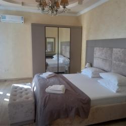 Номер люкс улучшенный с 1 двуспальной кроватью