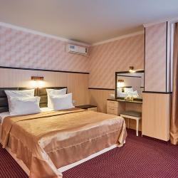 Номер стандарт комфорт с 1 двуспальной кроватью