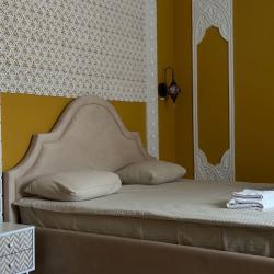 Номер улучшенный с 1 двуспальной кроватью Восток