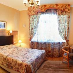 Номер стандарт с 1 двуспальной кроватью