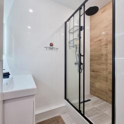 Фото Отель LovelyHome 39 (ЛавлиХоум 39) на улице Гептнера 11