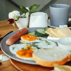 Номер люкс с 1 двуспальной кроватью