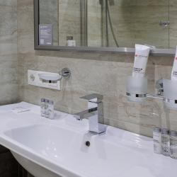 Номер стандарт с 1 двуспальной кроватью