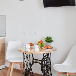 Апартаменты студия RoomyRoom Flora