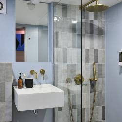 Mezzanine. Комната с кроватью на антресоли