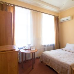 Номер стандарт улучшенный с 1 двуспальной кроватью