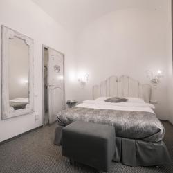 Номер стандарт с 1 двуспальной кроватью