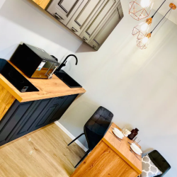 Фото Отель Moscow Apartment на улице Лётчика Ларюшина 10 корпус 1