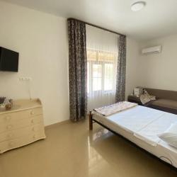 Фото Отель Loo Home&Sea на улице Енисейская 6/20