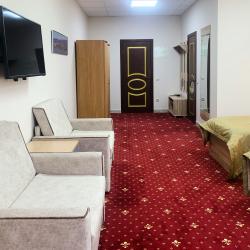Полулюкс с двумя раздельными кроватями (с завтраком)