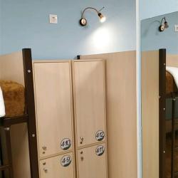 Кровать в 12-местном общем мужском номере