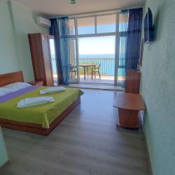 1-комнатный номер студия с видом на море