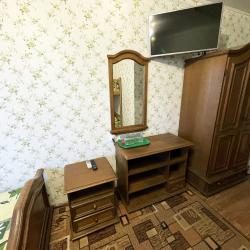 Комната комфорт с 2 односпальными кроватями и 1 двухъярусной кроватью