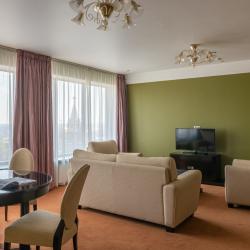 Cosmos Izhevsk (Космос Ижевск, бывш. Парк Инн Ижевск) — aa8258b16b4b1545aa916428a2ae6771