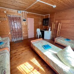 Комната стандарт с 4 односпальными кроватями