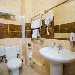 8-местные апартаменты люкс Сочи, ул. 65 лет Победы 67 с 2 односпальными кроватями